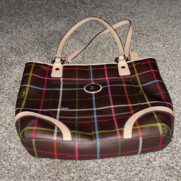 Tote - Picture 2 of 6